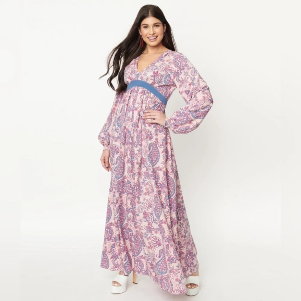 🦋B2G1🦋UNIQUE VINTAGE 70’s Pink Paisley Print Buttercup Maxi Dress NWT